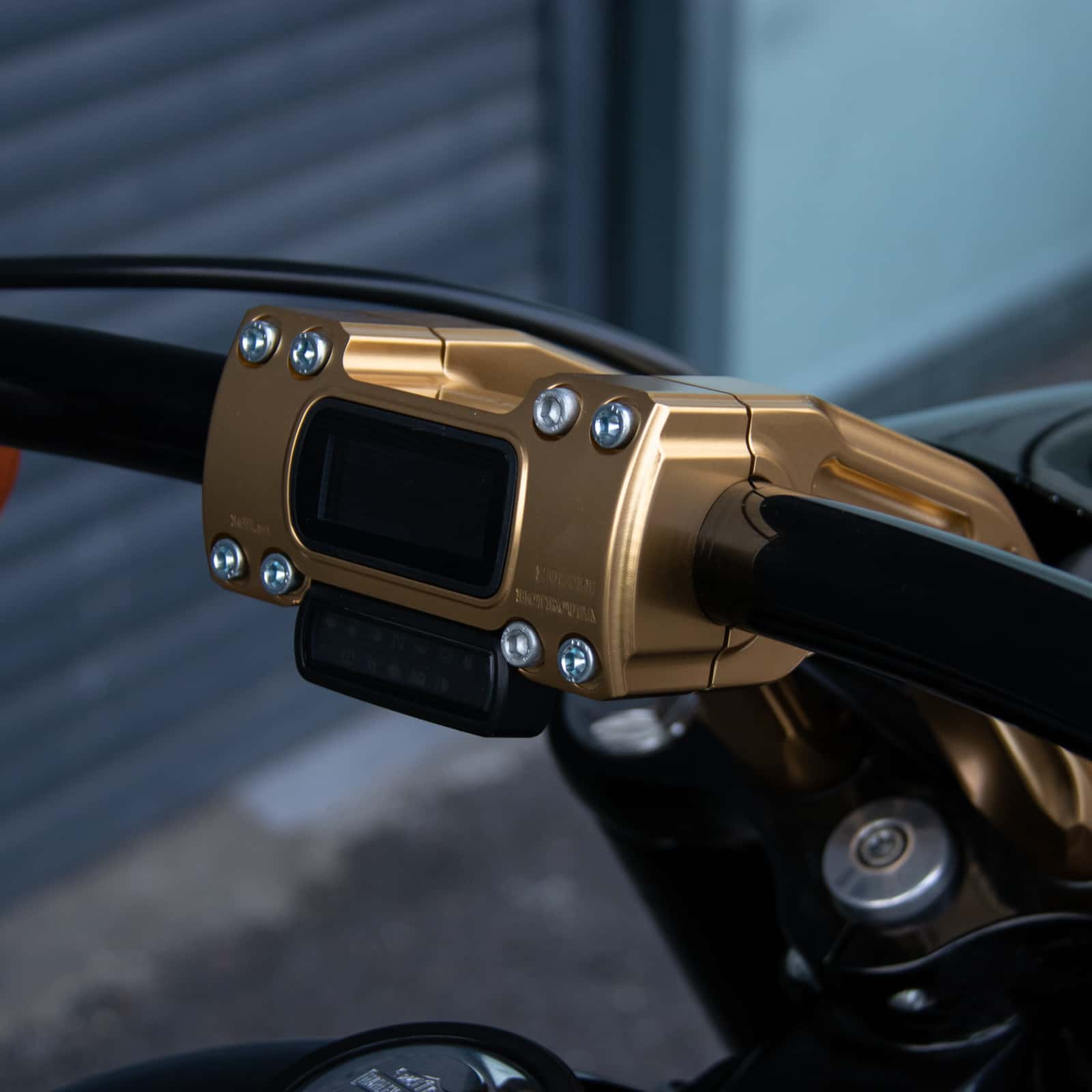 Hoprousa Aluminum Gold 8-12" Risers with 2" Pullback For 1 /1.25" Adjustable Handlebar with Digital Gauge Clamp - Image 8