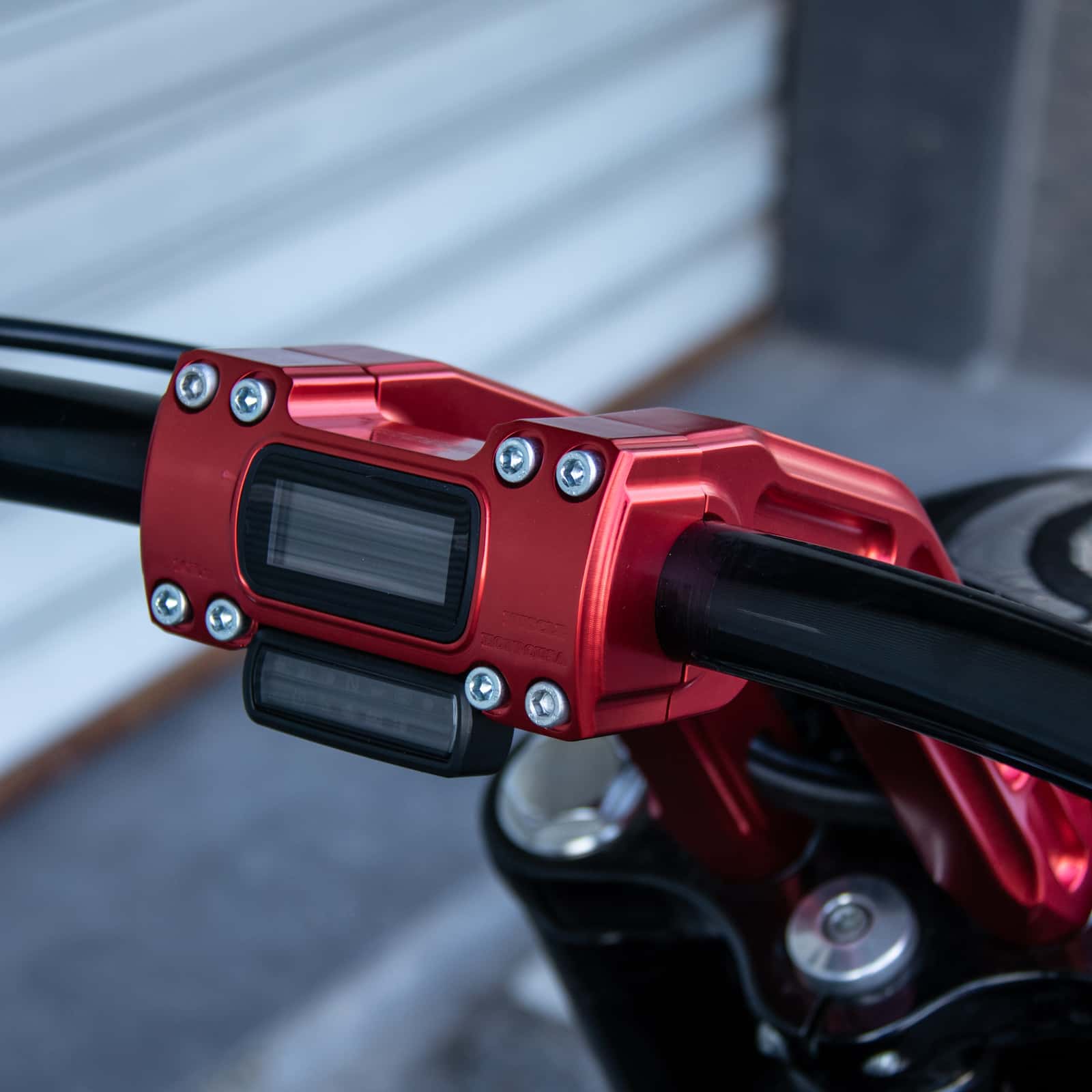 Hoprousa Aluminum Red 8-12" Risers with 2" Pullback For 1 /1.25" Adjustable Handlebar with Digital Gauge Clamp - Image 7