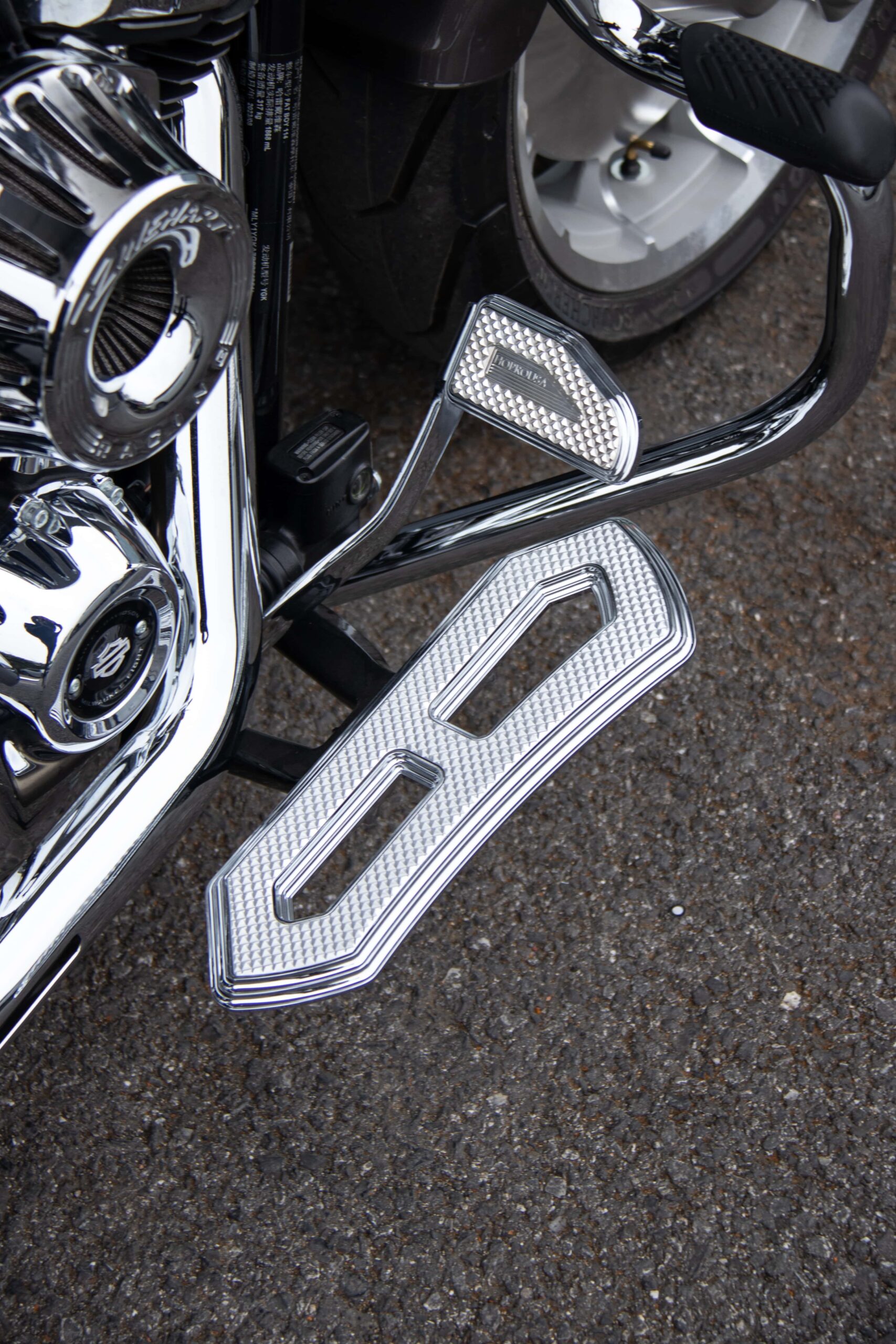 Hopero Rider FootBoards for 1986-2024 Touring Street Glide Road Glide Dyna Chrome Battle Axe Diamond Hollow-out - Image 4