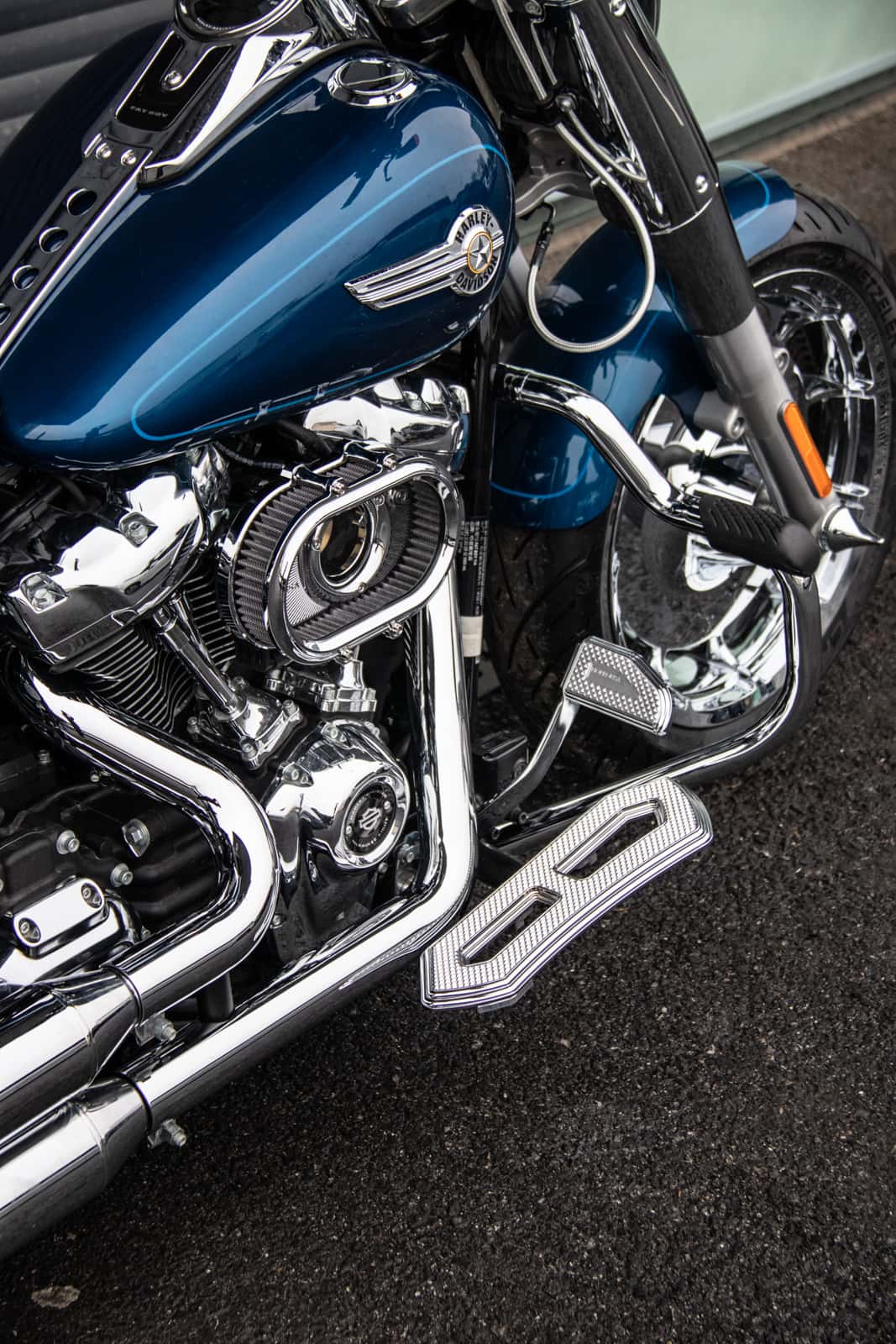 Hopero Rider FootBoards for 1986-2024 Touring Street Glide Road Glide Dyna Chrome Battle Axe Diamond Hollow-out - Image 2