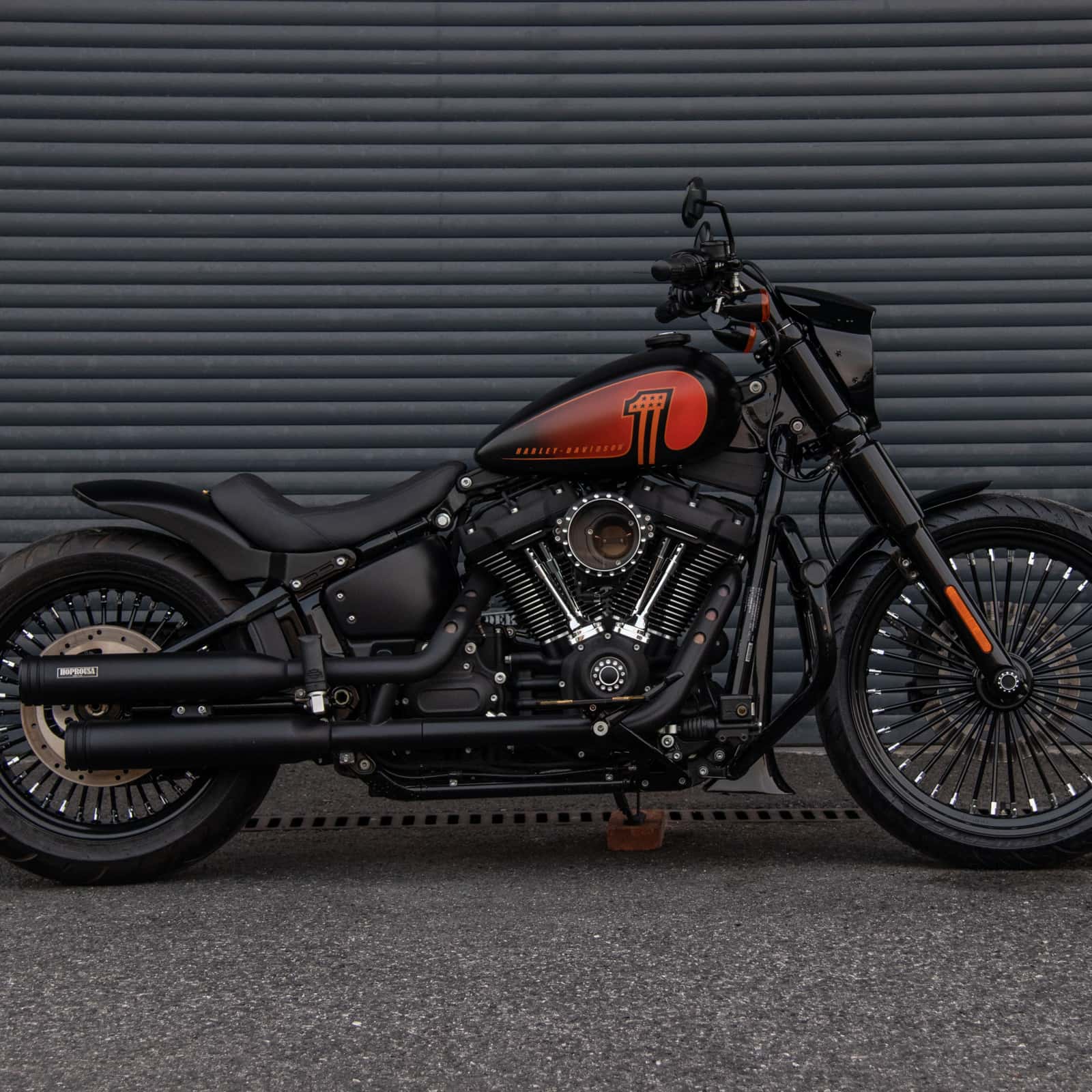 Fat Spoke Tubeless 18x5.5" Rear Wheel For Harley Sofail 2018+ Street Bob & Softail Standard - Image 8