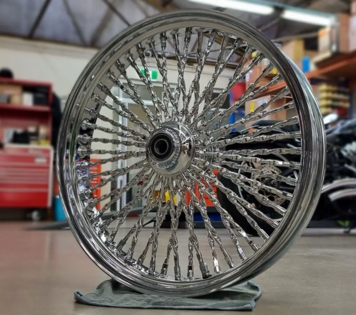 Fat 52 Stainless-Spoke Cali Design Chrome Wheel for Harley Touring/Softail - Image 8