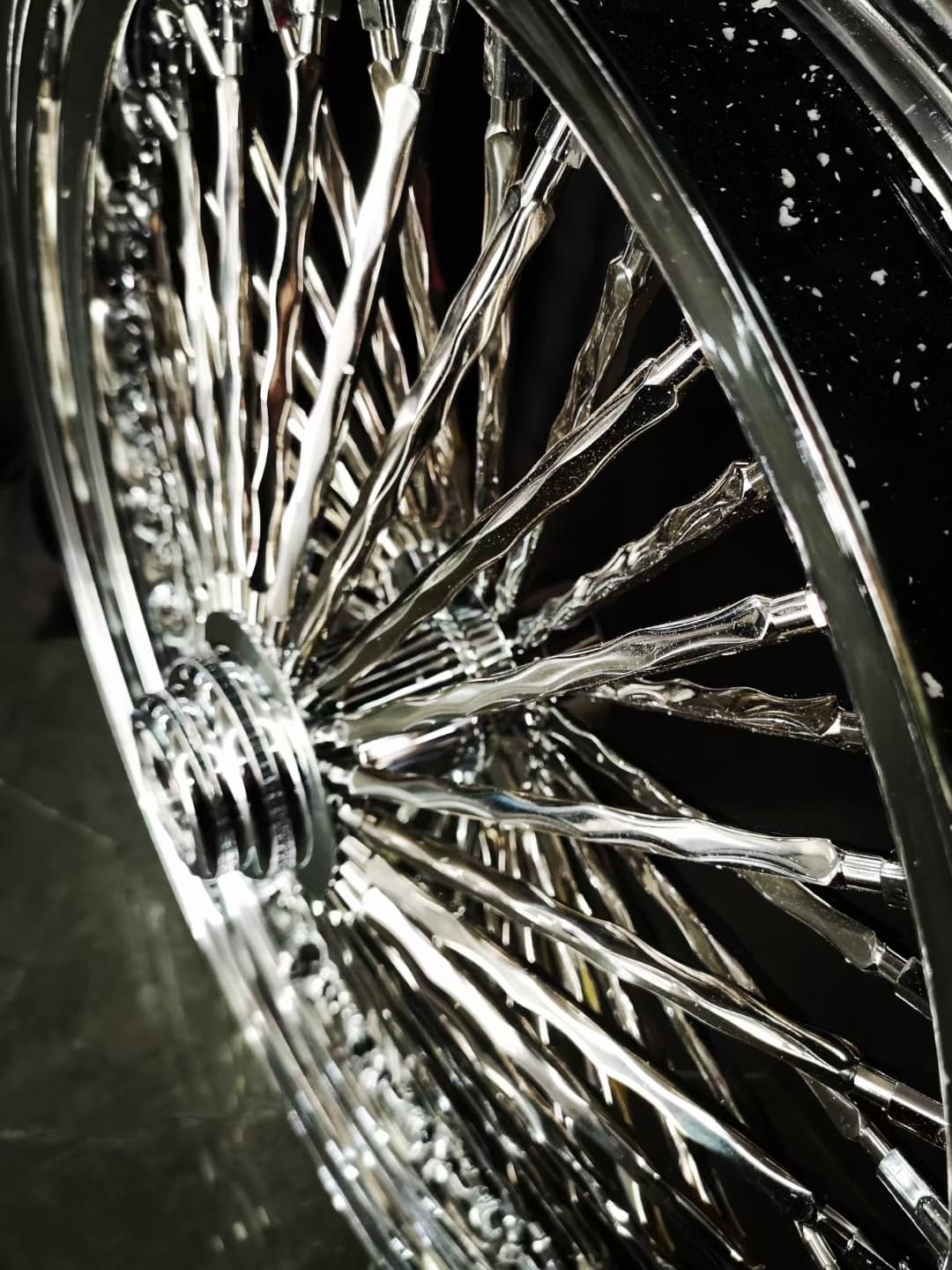 Fat 52 Stainless-Spoke Twisted Chrome Wheel for Harley Touring/Softail - Image 10